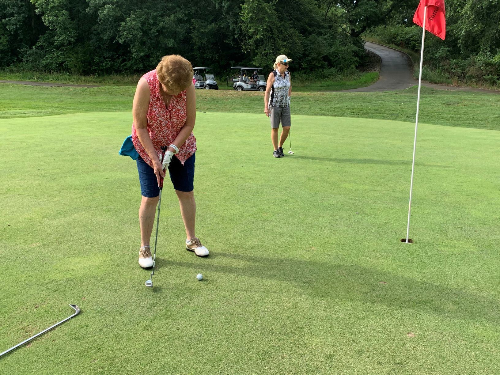 Women's golf leagues near me